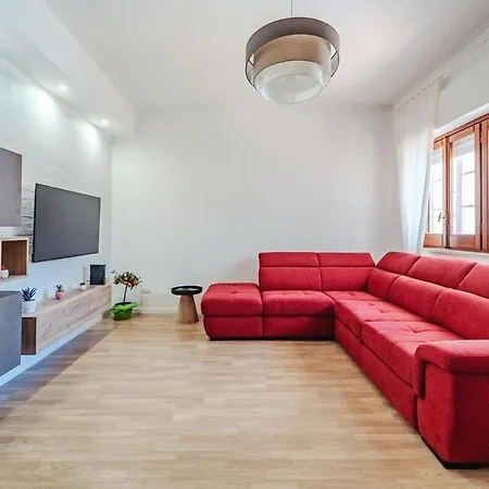 Вилла Domus Rosae